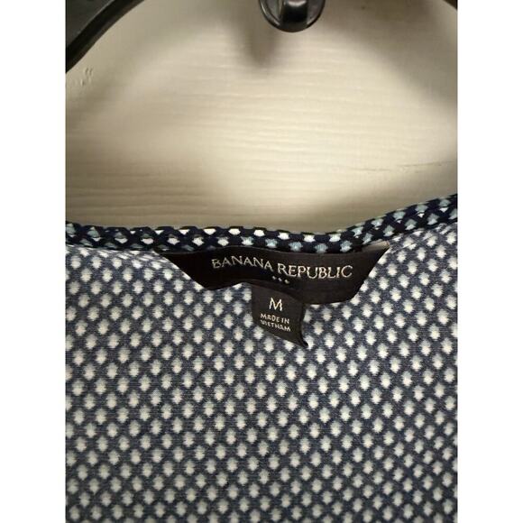 Banana Republic Black and White Square Size M Sleeveless Blouse - Picture 2 of 4